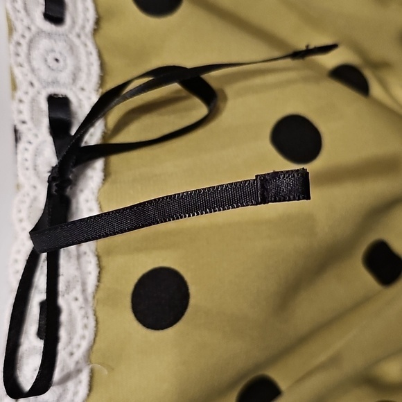 Urban Outfitters Kimchi Blue Apple Square Neck Cropped Blouse Sz Small NWT - Picture 10 of 11